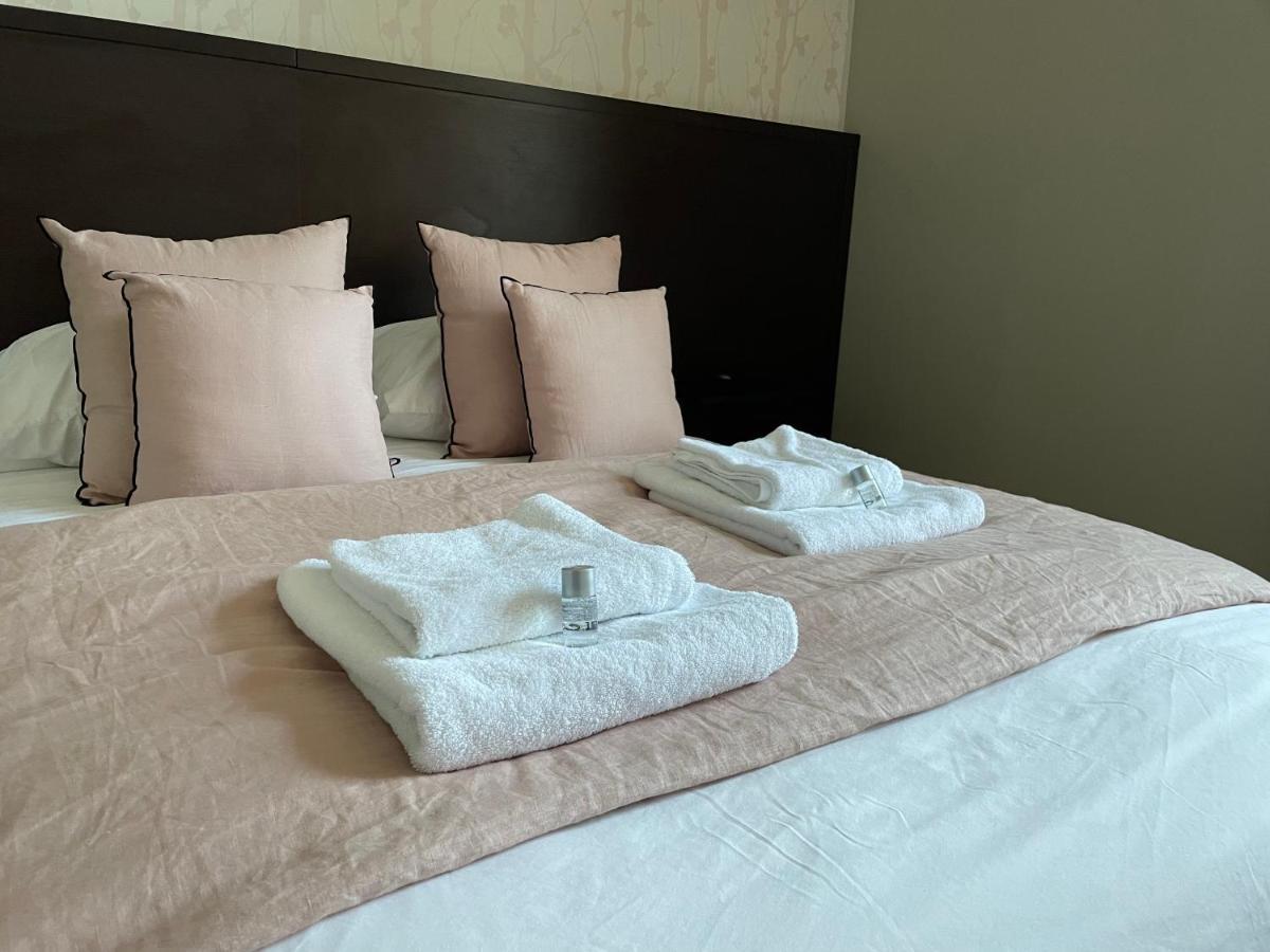 Auberge Du Chasseur Grosrouvre Kültér fotó